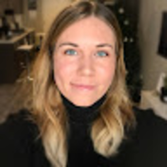 Meet your Posher, Katie - Picture 1 of 1